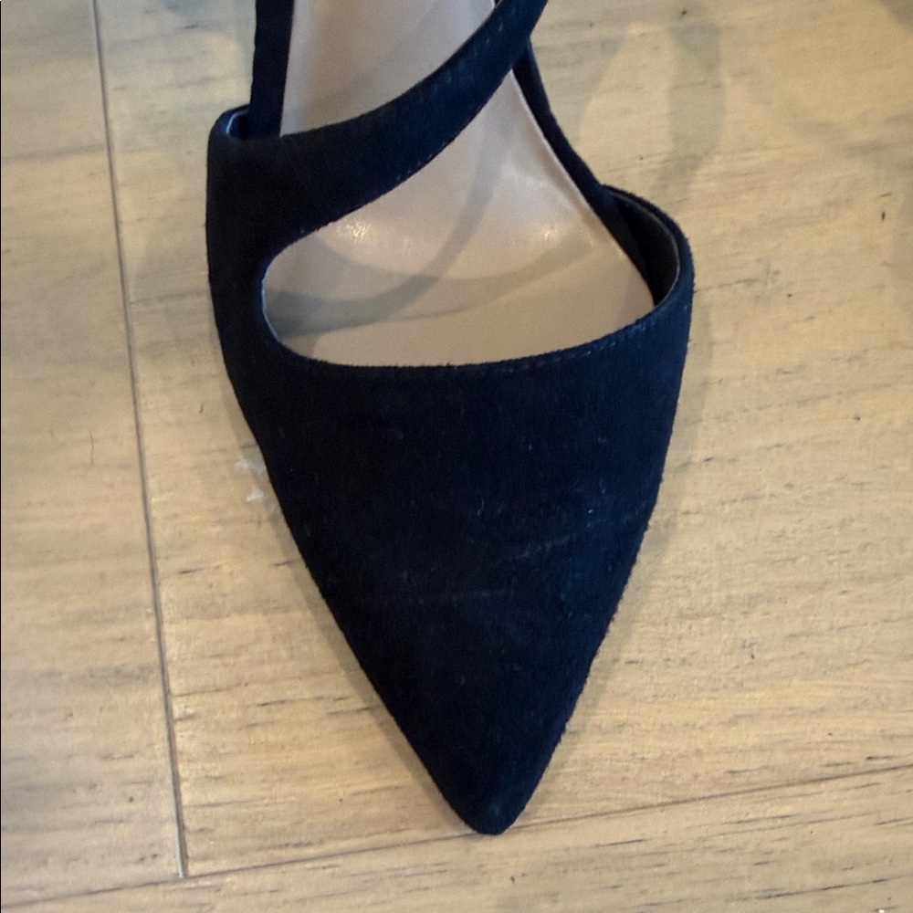 Ann Taylor Black Pointed Slingback Heels with Crisscross Straps - Picture 3 of 7